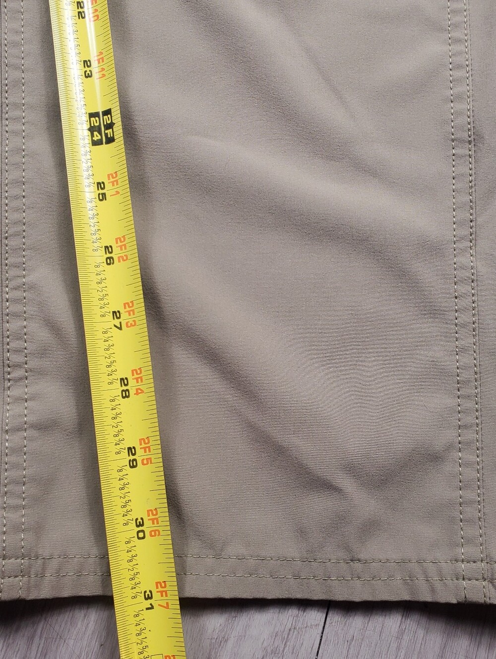 Lot of 2 Under Armour Golf Pants Men 42x32 Beige Stretch Performance - Picture 7 of 13